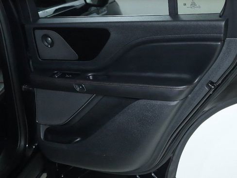 Used 2020 Lincoln Aviator Reserve w/ Class IV Trailer Tow Package image 31