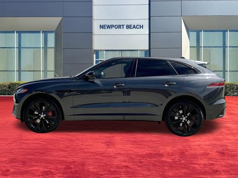 New 2026 Jaguar F-PACE R-Dynamic S image 2