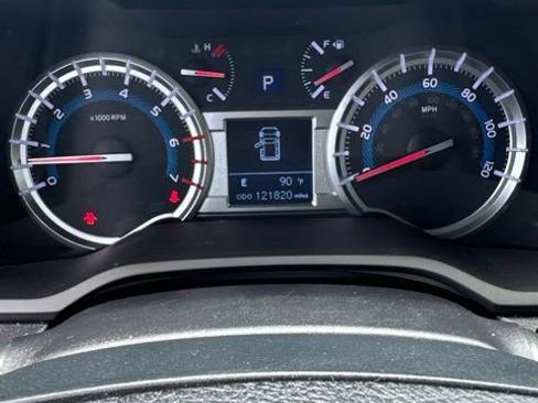 Used 2016 Toyota 4Runner Limited AWD/4WD image 3