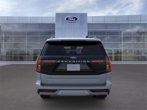 New 2026 Ford Expedition Max Platinum w/ Driver's Package image 5