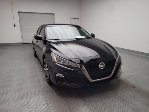 Used 2020 Nissan Altima 2.0 SR FWD image 14