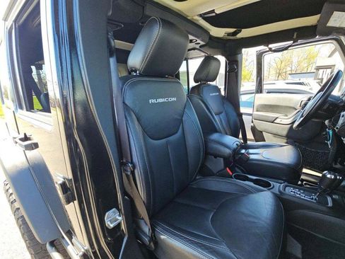 Used 2016 Jeep Wrangler Unlimited Rubicon AWD/4WD image 16