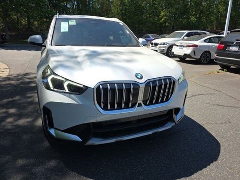 Used 2025 BMW X1 xDrive28i w/ Technology Package image 4