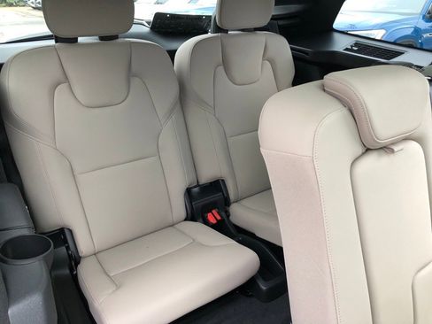 New 2026 Volvo XC90 B6 Plus w/ Protection Package Premier image 38