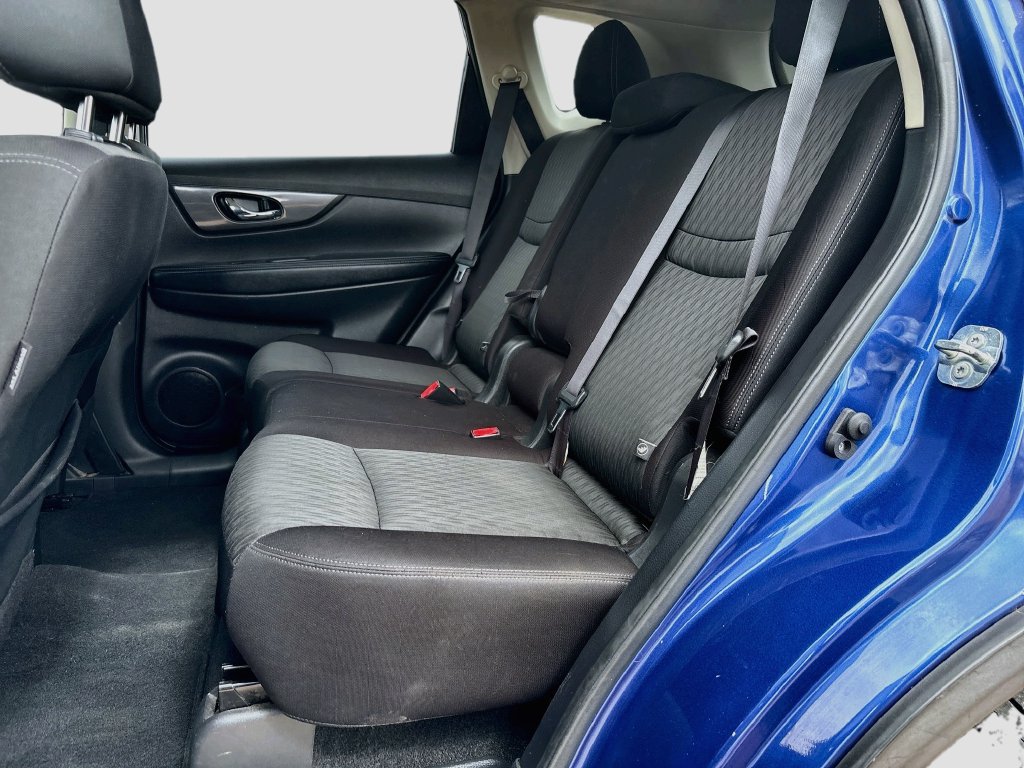 Used 2020 Nissan Rogue SV AWD/4WD image 23