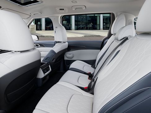 New 2026 Kia Carnival SX w/ SX Dark Edition Package FWD image 19