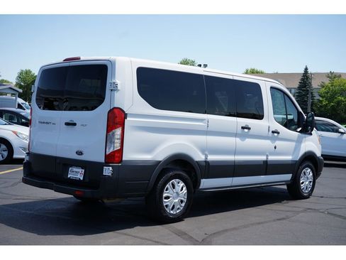 Used 2015 Ford Transit 150 XLT image 3