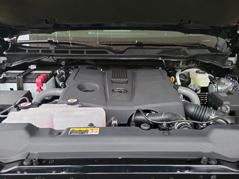 New 2026 Toyota Tundra SR5 image 16