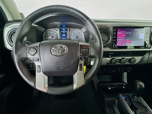 Used 2021 Toyota Tacoma SR5 RWD image 10