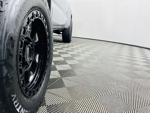 Used 2021 Toyota Tacoma TRD Sport image 5