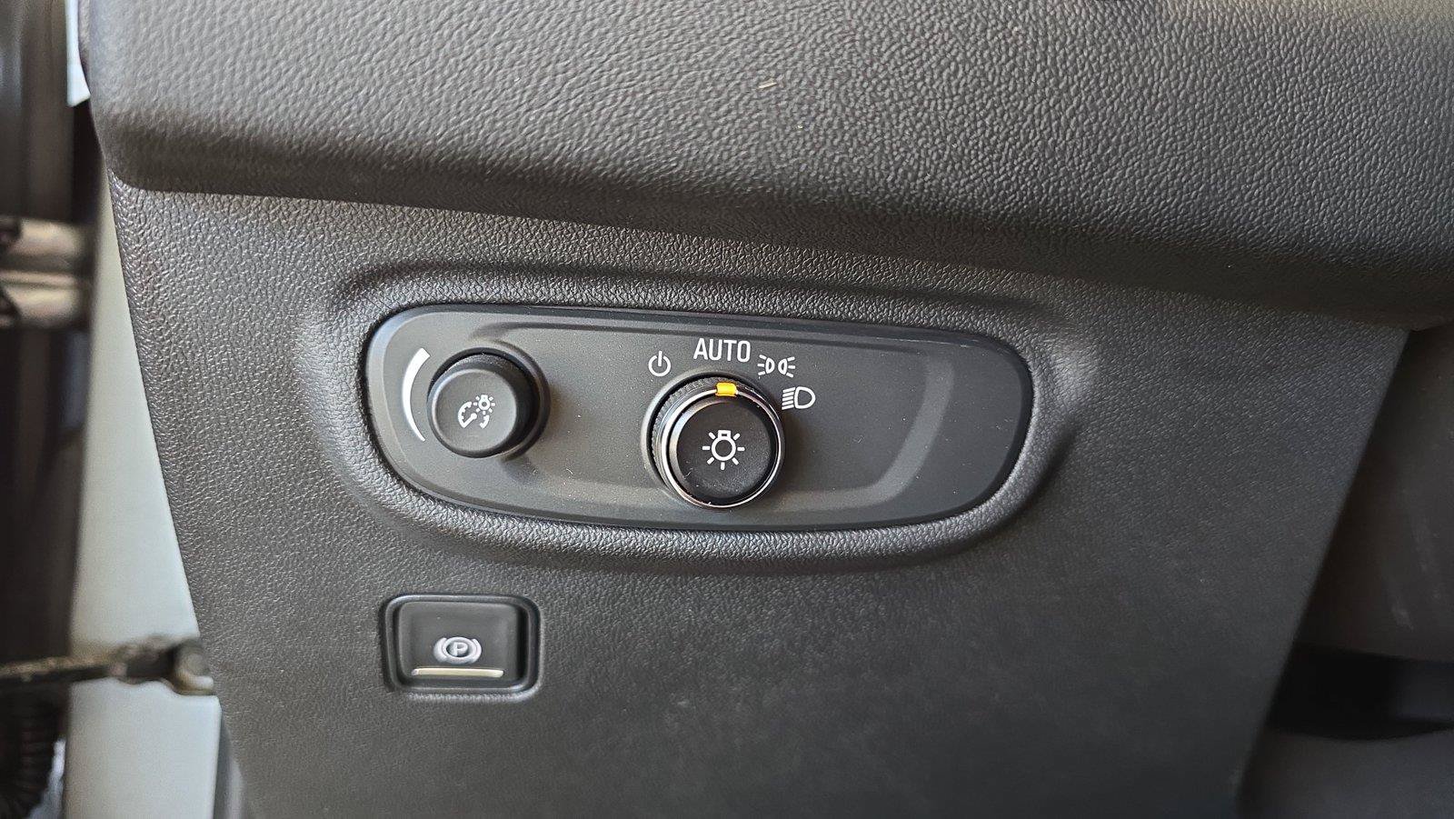 Used 2024 GMC Terrain SLE w/ Driver Convenience Package AWD/4WD image 26