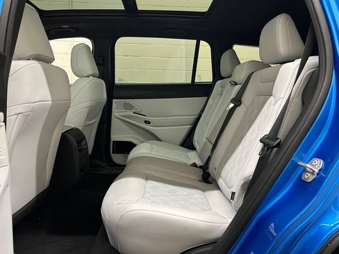 New 2026 Jeep Cherokee Overland w/ Advanced Pro Tech Group AWD/4WD image 8