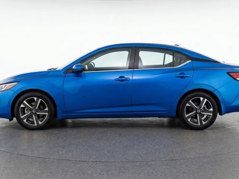 Used 2025 Nissan Sentra SV FWD image 5