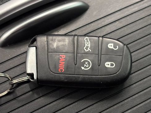 Used 2020 Dodge Charger SXT RWD image 45
