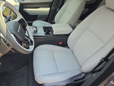 New 2026 Land Rover Range Rover Velar S AWD/4WD image 15
