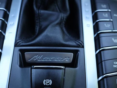 Used 2017 Porsche Macan GTS image 37