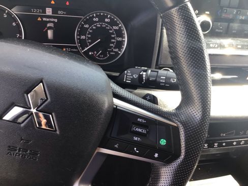 Used 2024 Mitsubishi Outlander SE Black Edition AWD/4WD image 15