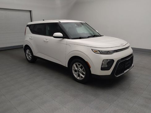 Used 2022 Kia Soul LX w/ Technology Package FWD image 11