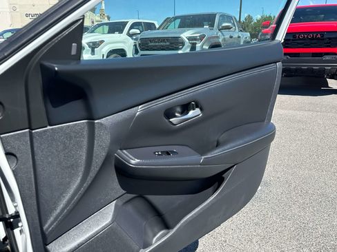 Used 2024 Nissan Sentra SV FWD image 19