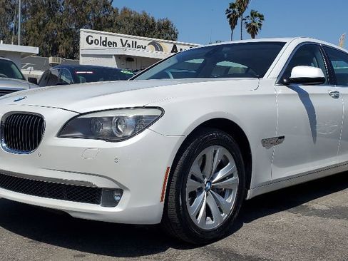 Used 2012 BMW 740Li image 3