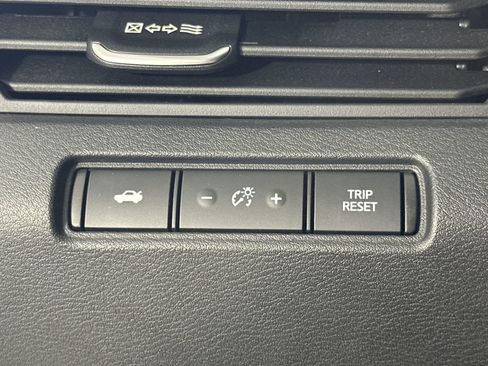 Certified 2021 Nissan Altima 2.5 SV image 22