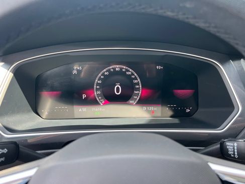 Certified 2024 Volkswagen Tiguan SE R-Line FWD image 14