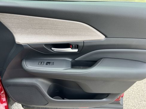New 2026 Toyota Grand Highlander AWD image 17