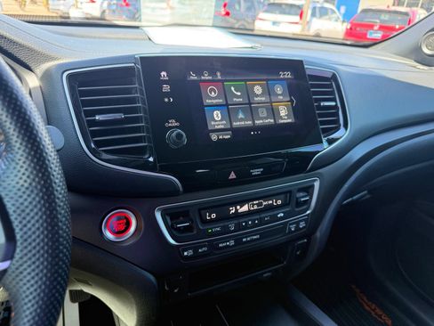 Certified 2025 Honda Passport TrailSport image 23