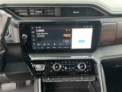 Certified 2026 GMC Sierra 2500 Denali Ultimate image 24