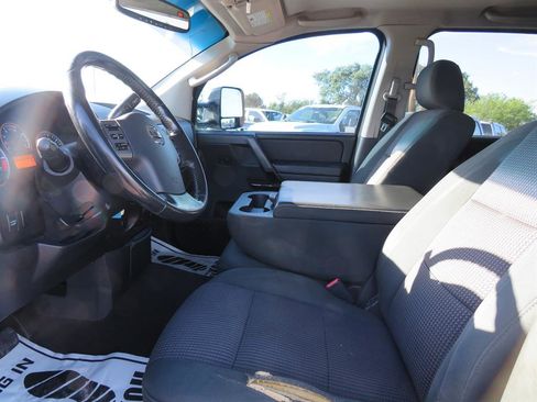Used 2008 Nissan Titan 4x4 Crew Cab image 10