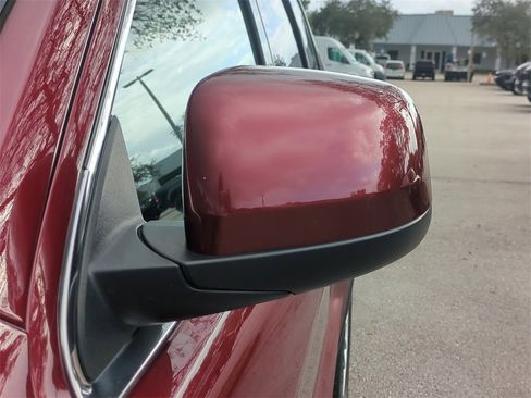 Used 2020 Jeep Grand Cherokee Laredo image 13