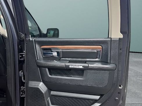Used 2018 RAM 1500 Laramie w/ Convenience Group AWD/4WD image 15