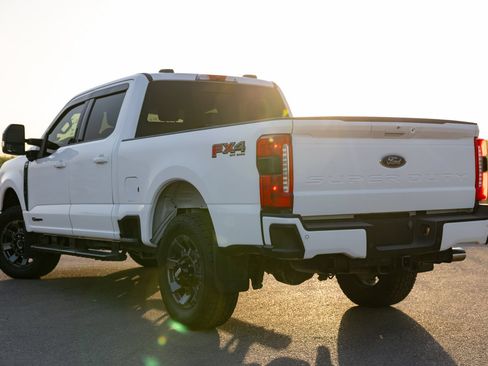 Used 2023 Ford F250 Lariat w/ Lariat Ultimate Package AWD/4WD image 13