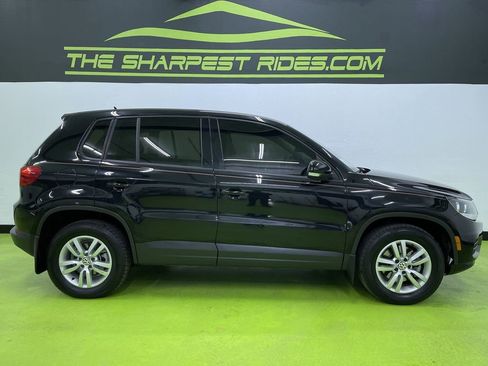Used 2014 Volkswagen Tiguan S image 11