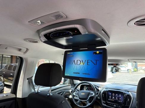 Used 2020 Chevrolet Traverse LT FWD image 21