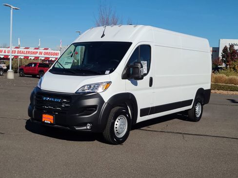 New 2026 RAM ProMaster 2500 w/ Premium Convenience Group image 1