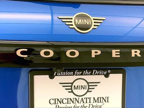 Certified 2025 MINI Cooper 2-Door Hardtop image 7