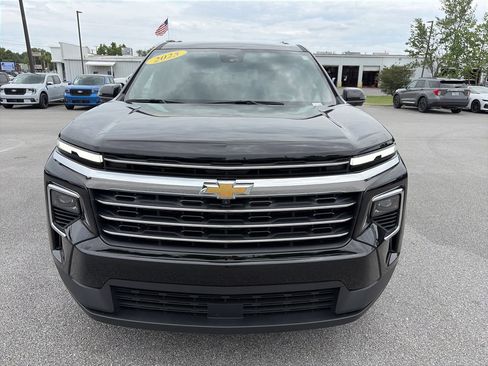Used 2025 Chevrolet Traverse LT w/ Driver Confidence Package FWD image 10