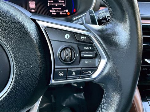 Used 2023 Acura MDX SH-AWD w/ Technology Package image 18