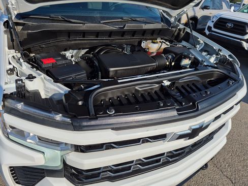 Used 2023 Chevrolet Silverado 1500 RST AWD/4WD image 32