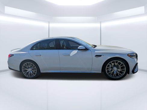 New 2026 Mercedes-Benz E 53 AMG e 4MATIC Sedan image 5