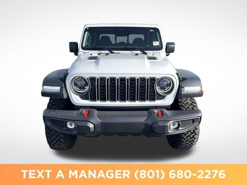 New 2026 Jeep Gladiator Rubicon w/ Steel Power Dome Hood Package AWD/4WD image 8