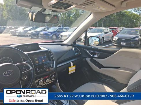 Used 2023 Subaru Forester Premium AWD/4WD image 19