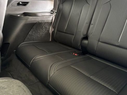 New 2026 Cadillac Vistiq Luxury w/ LPO, Floor Liner Package image 15