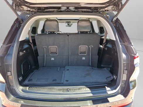 Certified 2023 Jeep Grand Cherokee L Limited w/ Black Appearance Package AWD/4WD image 10