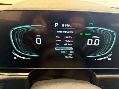 Used 2023 Kia Niro SX image 23