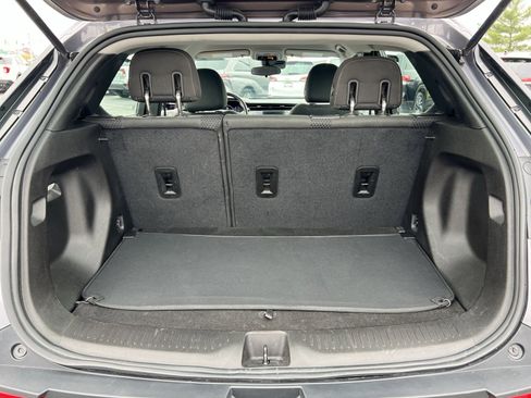 Used 2023 Chevrolet Bolt EUV LT image 24