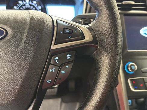 Used 2019 Ford Fusion SE AWD/4WD image 21