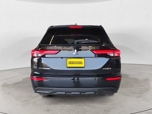 Used 2025 Mitsubishi Outlander ES AWD/4WD image 6