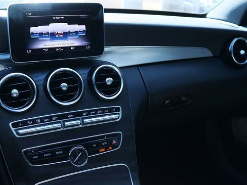 Used 2018 Mercedes-Benz C 300 Sedan image 43
